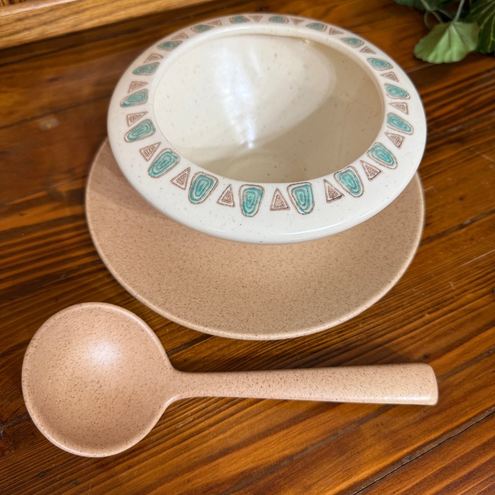 Metlox Poppytrail Navajo Vintage MCM Gravy Boat Ladle Set Tan Teal Fair